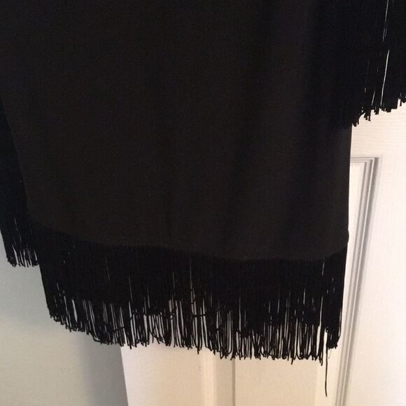 Black dress with fringe hem and sleeves - Picture 3 of 5